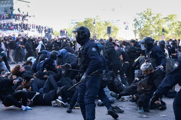 Bild vergr&ouml;&szlig;ern: UN-Menschenrechtsbüro verfolgt Schülerproteste in Frankreich mit Sorge