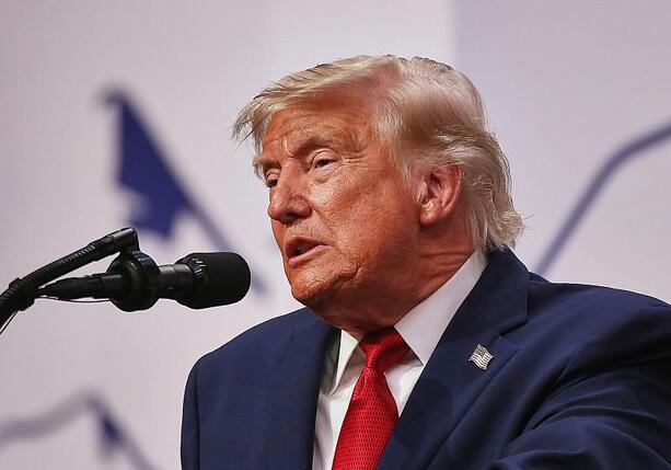Bild vergr&ouml;&szlig;ern: Trump kündigt große Diesellieferungen aus Russland an
