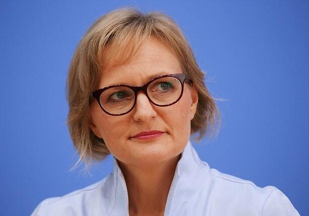 Bild vergr&ouml;&szlig;ern: Brantner drängt SPD zu Parteiausschluss von Schröder