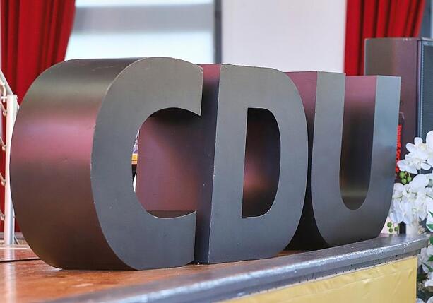 Bild vergr&ouml;&szlig;ern: CDU streitet über Brandmauer vor Präsidiumsklausur