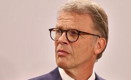 Deutsche-Bank-Chef Sewing kritisiert Tankrabatt