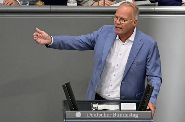 Bild vergr&ouml;&szlig;ern: SPD-Fraktionschef Miersch bringt Rentengipfel ins Spiel