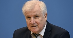 Ex-CSU-Chef Seehofer kritisiert Merz: