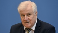 Ex-CSU-Chef Seehofer kritisiert Merz: