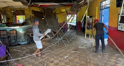 Aufräumarbeiten nach starkem Erdbeben in Panama - Rund 30 Menschen verletzt