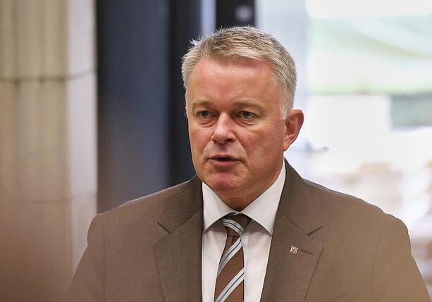 Bild vergr&ouml;&szlig;ern: Schnieder weist Mitschuld-Vorwürfe nach Bas-Rücktritt zurück