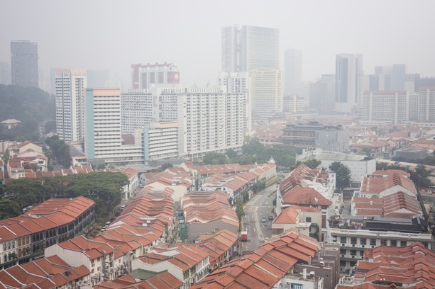 Bild vergr&ouml;&szlig;ern: Waldbrände in Indonesien: Singapur zahlt kranken Bewohnern Smog-Zuschüsse