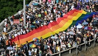 Ungarisches Parlament beschließt Änderung von umstrittenem LGBTQ-Gesetz