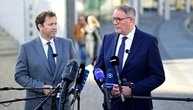 Schweitzer will sich