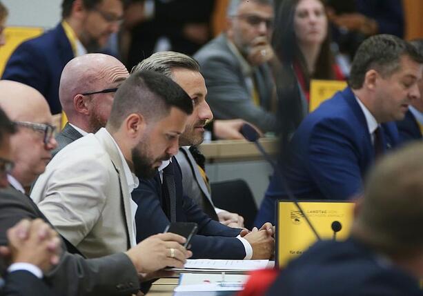 Bild vergr&ouml;&szlig;ern: Sachsen-Anhalt: CDU-Fraktion will bei MP-Wahl Plenum verlassen