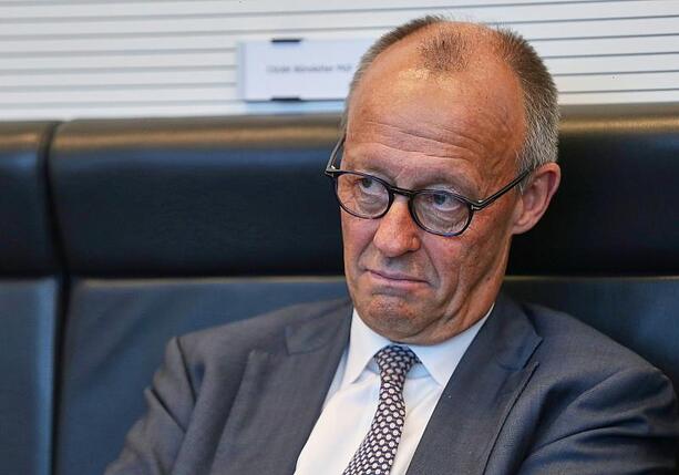 Bild vergr&ouml;&szlig;ern: Merz weist SPD-Vorwürfe im Fall Bas zurück
