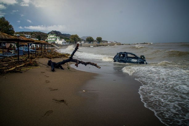 Bild vergr&ouml;&szlig;ern: Ein Toter nach heftigen Unwettern auf griechischer Insel Rhodos