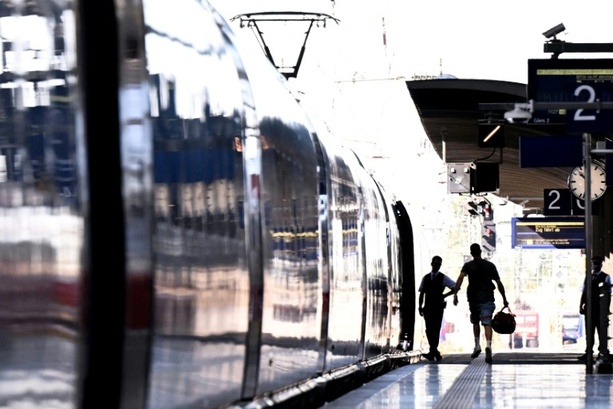Bild vergr&ouml;&szlig;ern: Alkoholverbot an Bahnhöfen: Drogenbeauftragter Streeck begrüßt neue Regelung