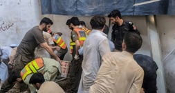 Mindestens 28 Todesopfer bei Einsturz von Schuldach in Pakistan