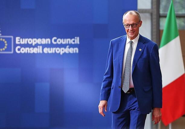 Bild vergr&ouml;&szlig;ern: Merz pocht auf deutliche Kürzungen bei EU-Haushaltsplänen