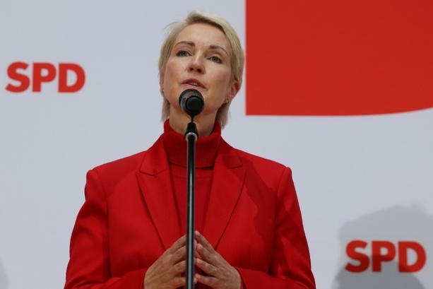 Bild vergr&ouml;&szlig;ern: Ex-Ministerpräsident Sellering traut Schwesig Kanzlerschaft zu