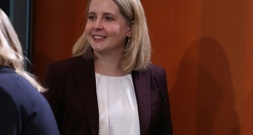 Bauministerin Hubertz stellt sich in SPD-Führungsdebatte hinter Klingbeil