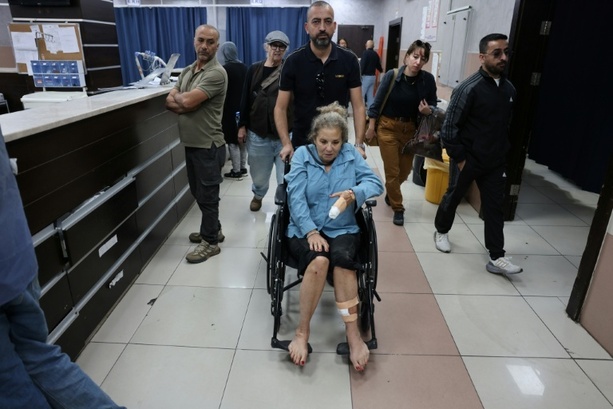 Bild vergr&ouml;&szlig;ern: Westjordanland: Fotografin der Washington Post von Siedlern überfallen und verletzt