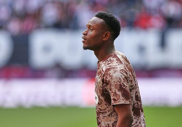 Bild vergr&ouml;&szlig;ern: 2. Bundesliga: Hannover und St. Pauli trennen sich unentschieden