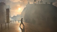 Nächtliche Ausgangssperren in Paris und anderen französischen Städten verfügt