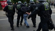 Sorge vor Krawallen wie in Frankreich: Gewerkschaft sieht deutsche Polizei besser gerüstet