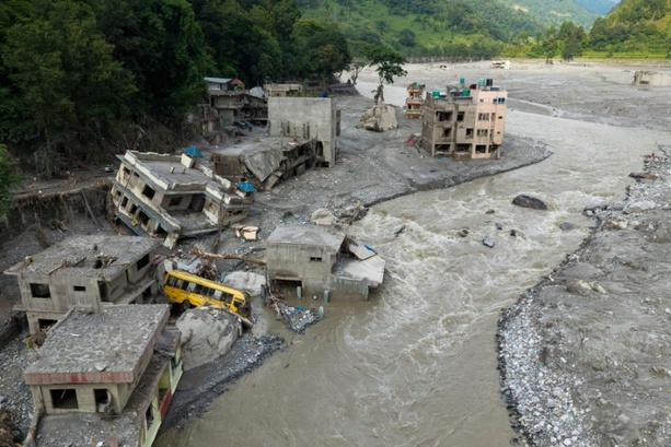Bild vergr&ouml;&szlig;ern: Sturzflut im Himalaya: UN-Klimafonds stellt Nepal Hilfsgelder in Millionenhöhe bereit