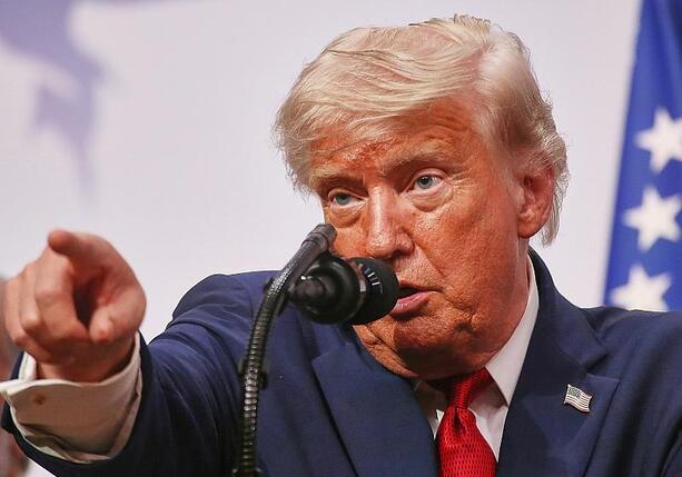 Bild vergr&ouml;&szlig;ern: Bericht: Trump ordnete Aufhebung der Starlink-Drosselung an