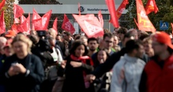 Gewerkschaft droht vor Gespräch mit Volkswagen mit massivem Arbeitskampf