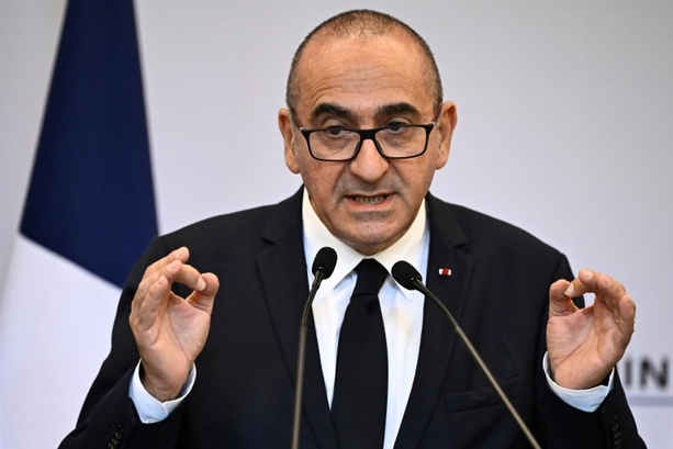 Bild vergr&ouml;&szlig;ern: Neue Proteste in Frankreich am Samstag: 70.000 Sicherheitskräfte im Einsatz