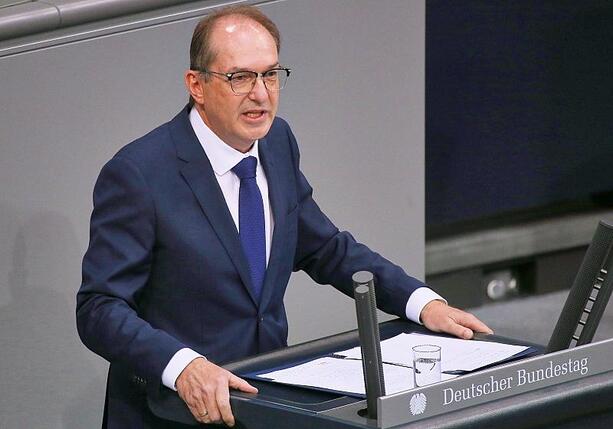 Bild vergr&ouml;&szlig;ern: Dobrindt befürchtet Sicherheitsrisiko durch Rot-Grün-Rot