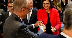 CSU-Parteitag: Merz äußert sich nicht zu Steinmeier-Nachfolge