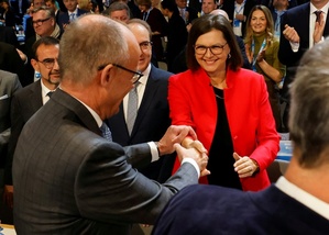 CSU-Parteitag: Merz äußert sich nicht zu Steinmeier-Nachfolge