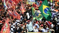 Tausende bei Abschlusskundgebungen von Lula und Bolsonaro vor Stichwahl in Brasilien