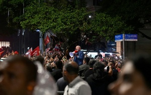 Lula gewinnt Präsidentenwahl in Brasilien - Bolsonaro will Ergebnis anfechten