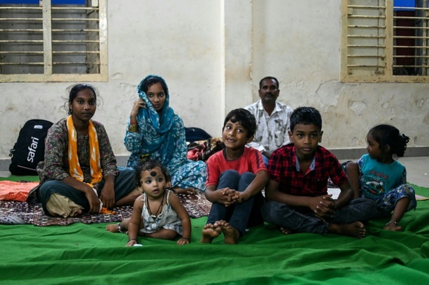 Bild vergr&ouml;&szlig;ern: Evakuierungen in Indien wegen herannahenden Zyklons Arnab
