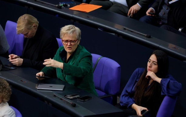Bild vergr&ouml;&szlig;ern: Rechtsstreit zwischen Künast und Facebook: Karlsruhe wendet sich an EuGH