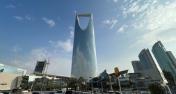 Huthis: Größte Ölraffinerie und Verteidigungsministerium in Saudi-Arabien angegriffen