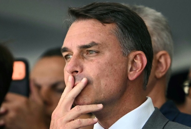 Bild vergr&ouml;&szlig;ern: Regierungskreise: USA wollen Flávio Bolsonaro und seiner Familie Visa geben