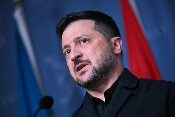 Bild vergr&ouml;&szlig;ern: Ukrainischer Präsident Selenskyj wird in Hessen mit Medaille geehrt