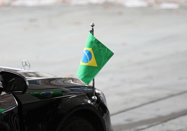 Bild vergr&ouml;&szlig;ern: Bolsonaro nennt Wahlergebnis illegitim