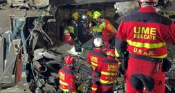 Sánchez besucht nach Zugunglück in Spanien den Unfallort - mittlerweile 69 Tote