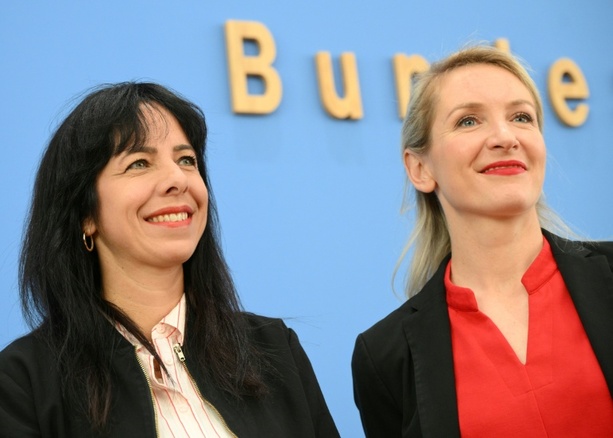 Bild vergr&ouml;&szlig;ern: Nach Spiegel-Bericht: Linken-Spitze zeigt sich solidarisch mit Eralp