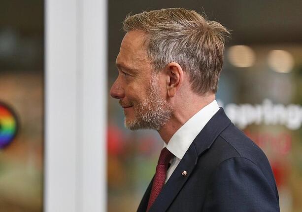 Bild vergr&ouml;&szlig;ern: Lindner schließt politisches Comeback aus